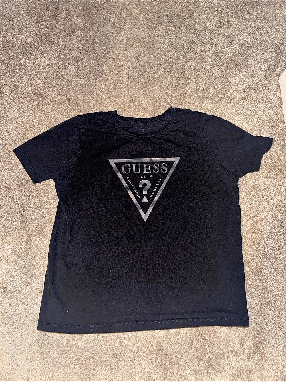 GUESS Los Angeles Triangle Logo T-Shirt Black